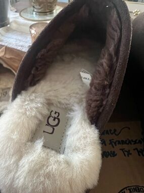 UGG Dark Brown Suede Shearling Slip-On Slippers with Cream Lining sz7